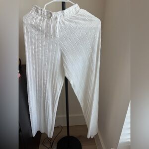 Zara pleated pants